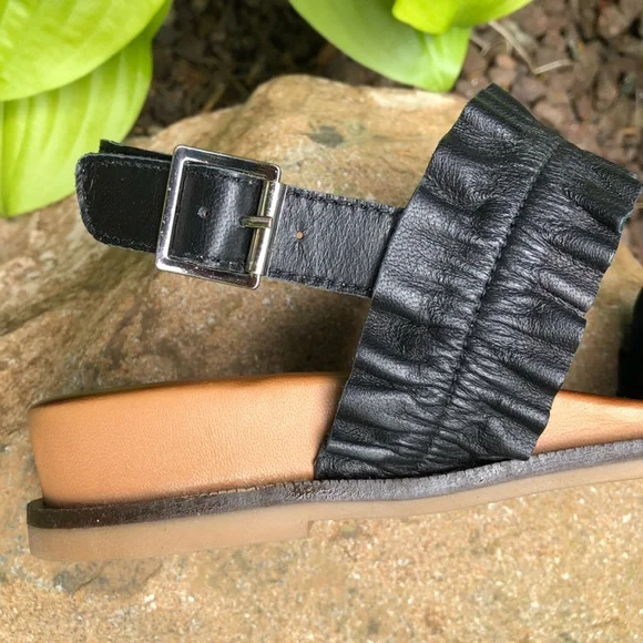 🖤 Chelsea Crew Leather Ruffled Sandal 🖤 - Picture 7 of 15